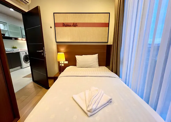Modern 2-Bedroom Condo With Pool